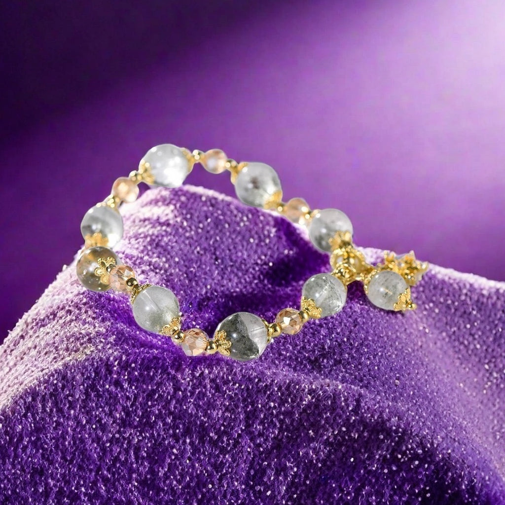 Green Phantom Single-Strand Bracelet with Snowflake Teardrop